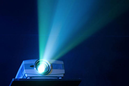 Projector beam
